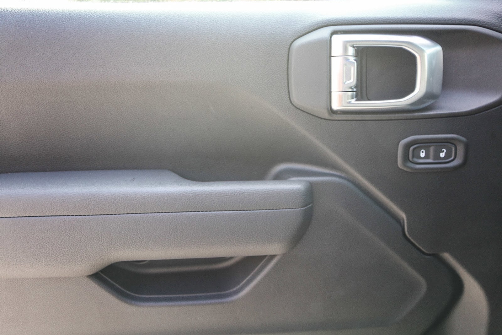 2026 Jeep Wrangler 2-Door Sport - Photo 10