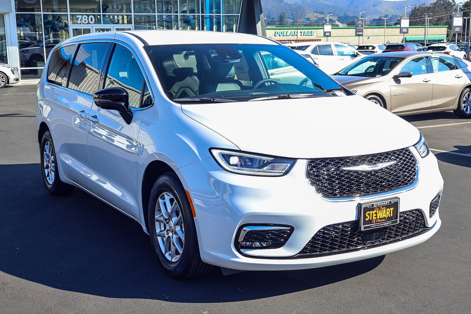 2026 Chrysler Pacifica Select - Photo 21
