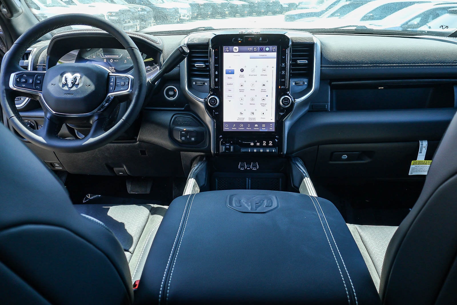 2026 Ram 3500 LARAMIE CREW CAB 4X4 — photo 10 of 33