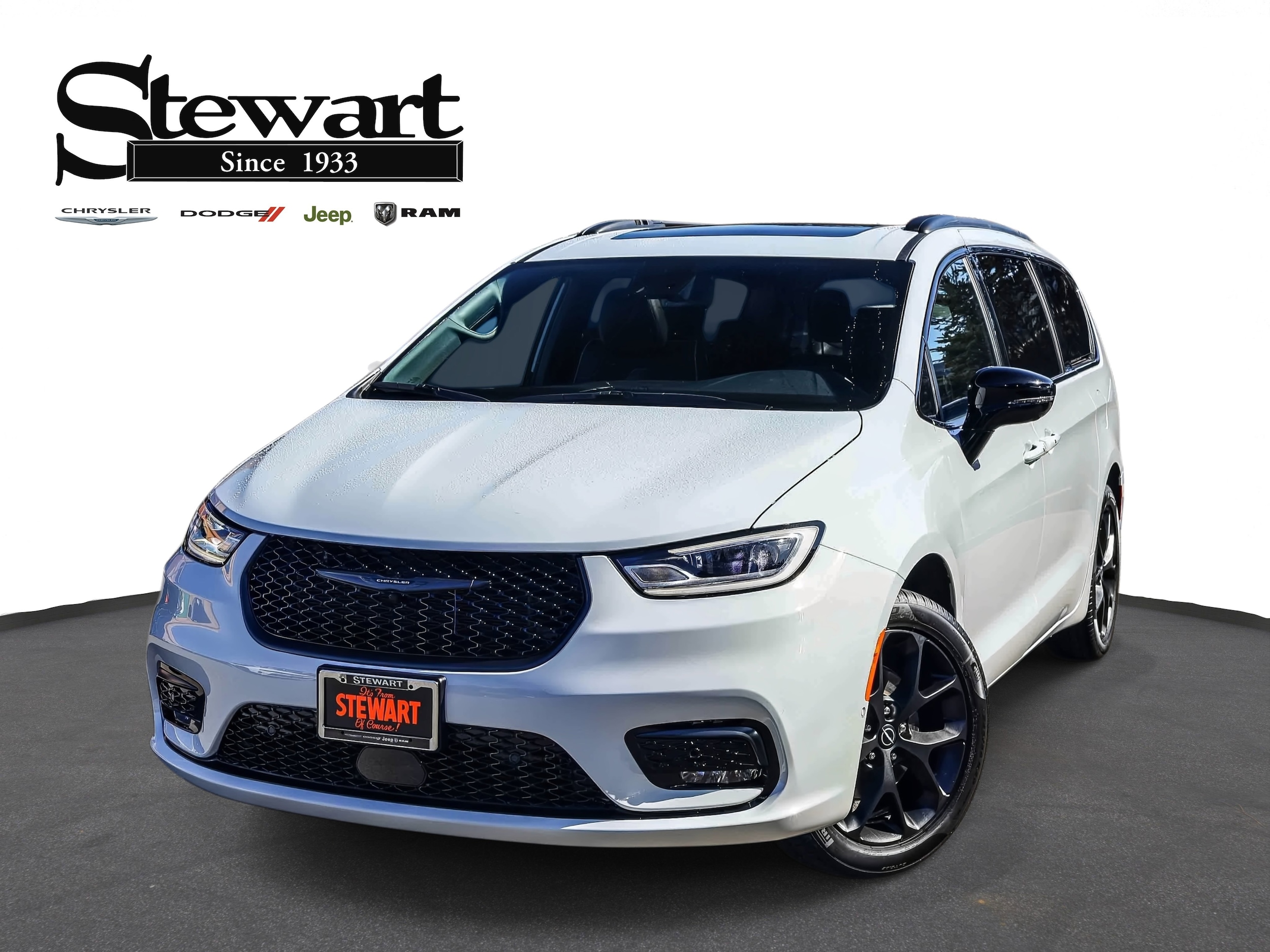 2026 Chrysler Pacifica Limited's photo