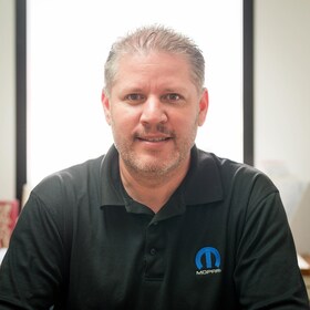 Staff member Walter Alverez from ID_5b43d307dc5c