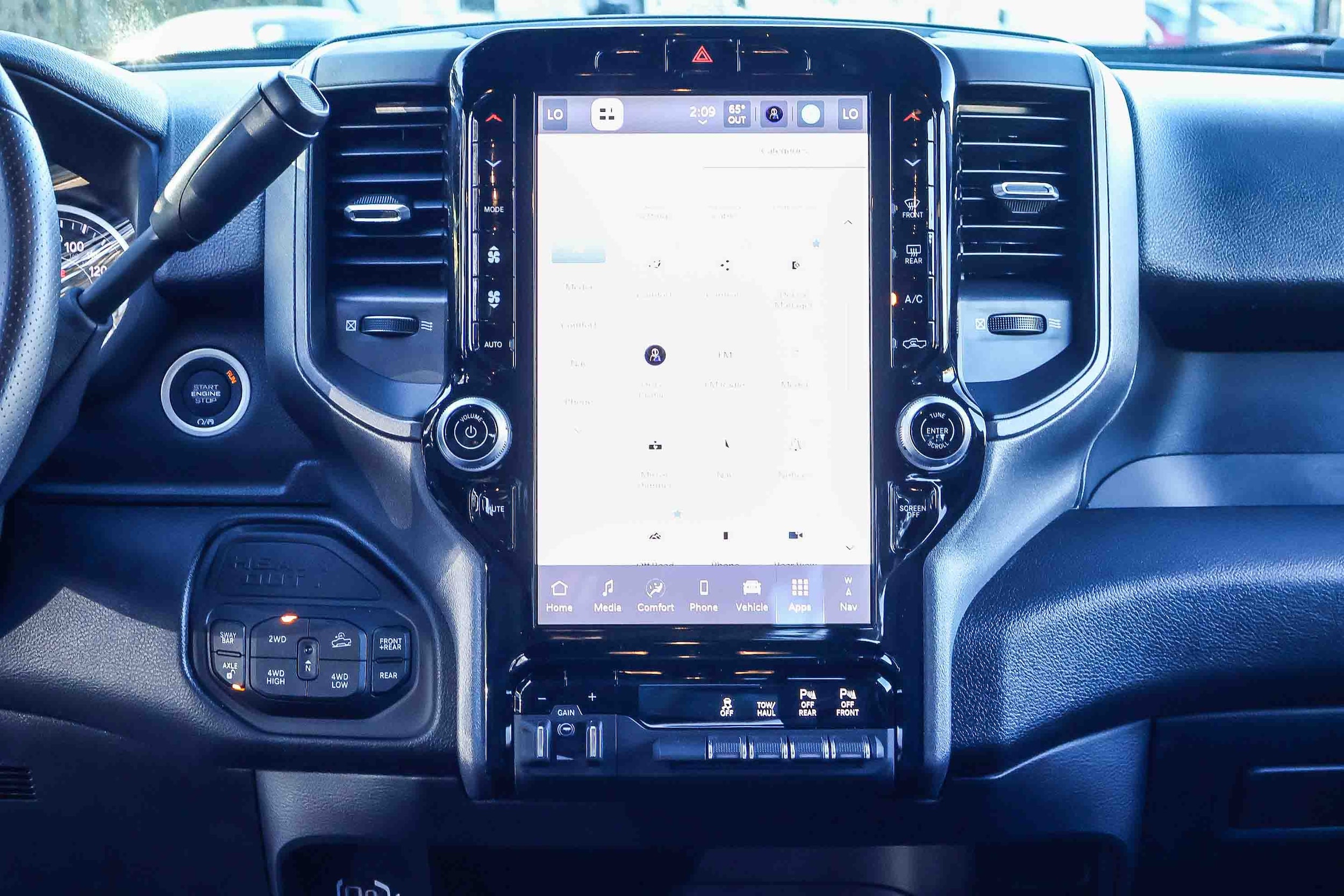2026 Ram 2500 TRADESMAN CREW CAB 4X4 — 第 9 张照片，共 31 张