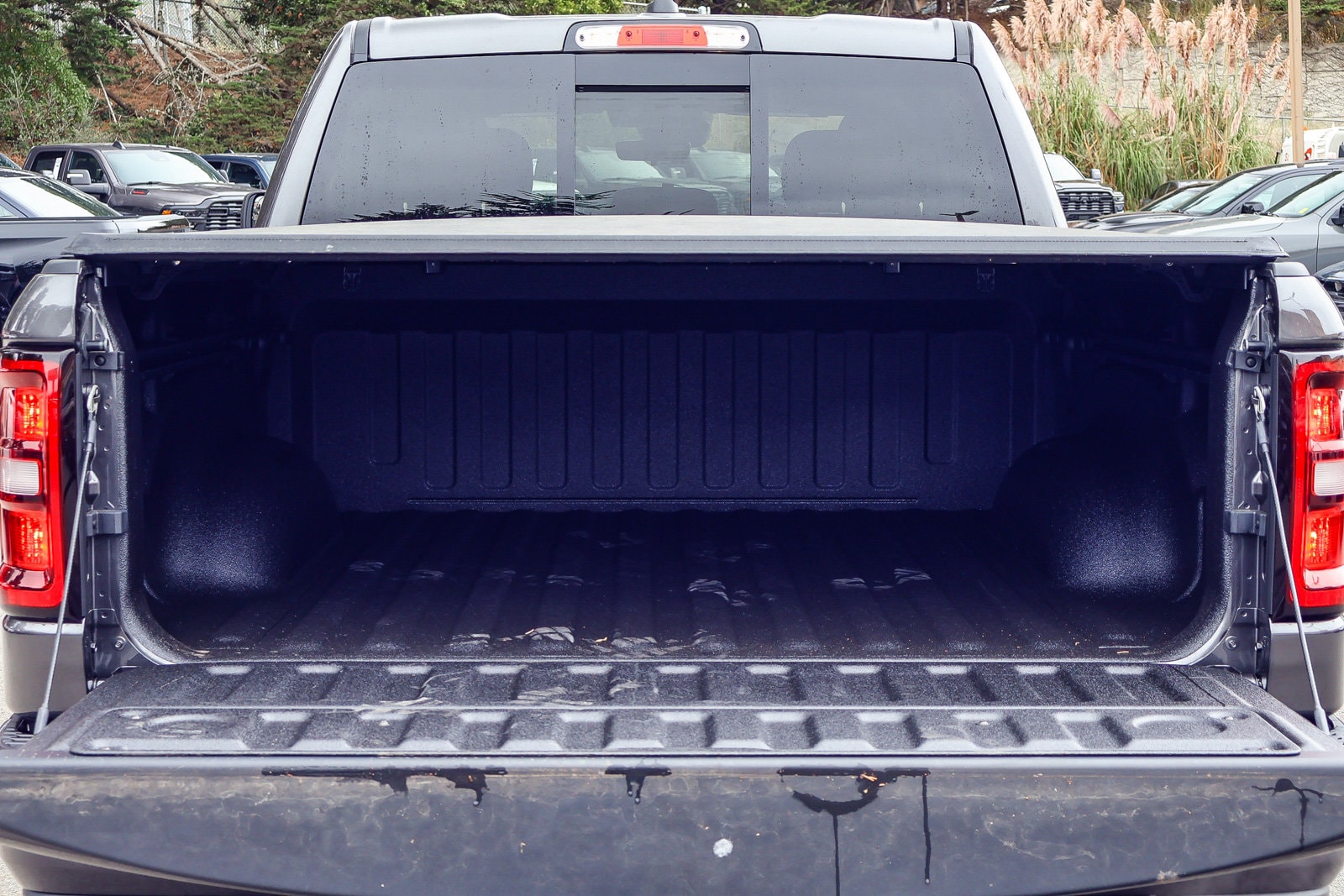 2026 Ram 1500 TRADESMAN CREW CAB 4X4 — photo 15 of 30