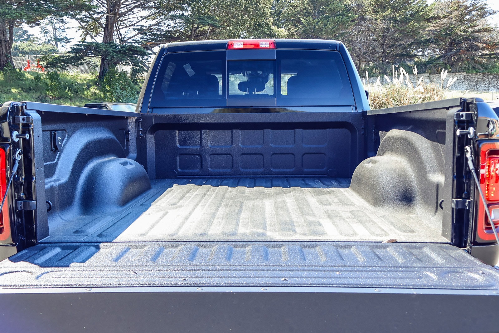 2026 Ram 2500 TRADESMAN CREW CAB 4X4 — photo 15 of 30