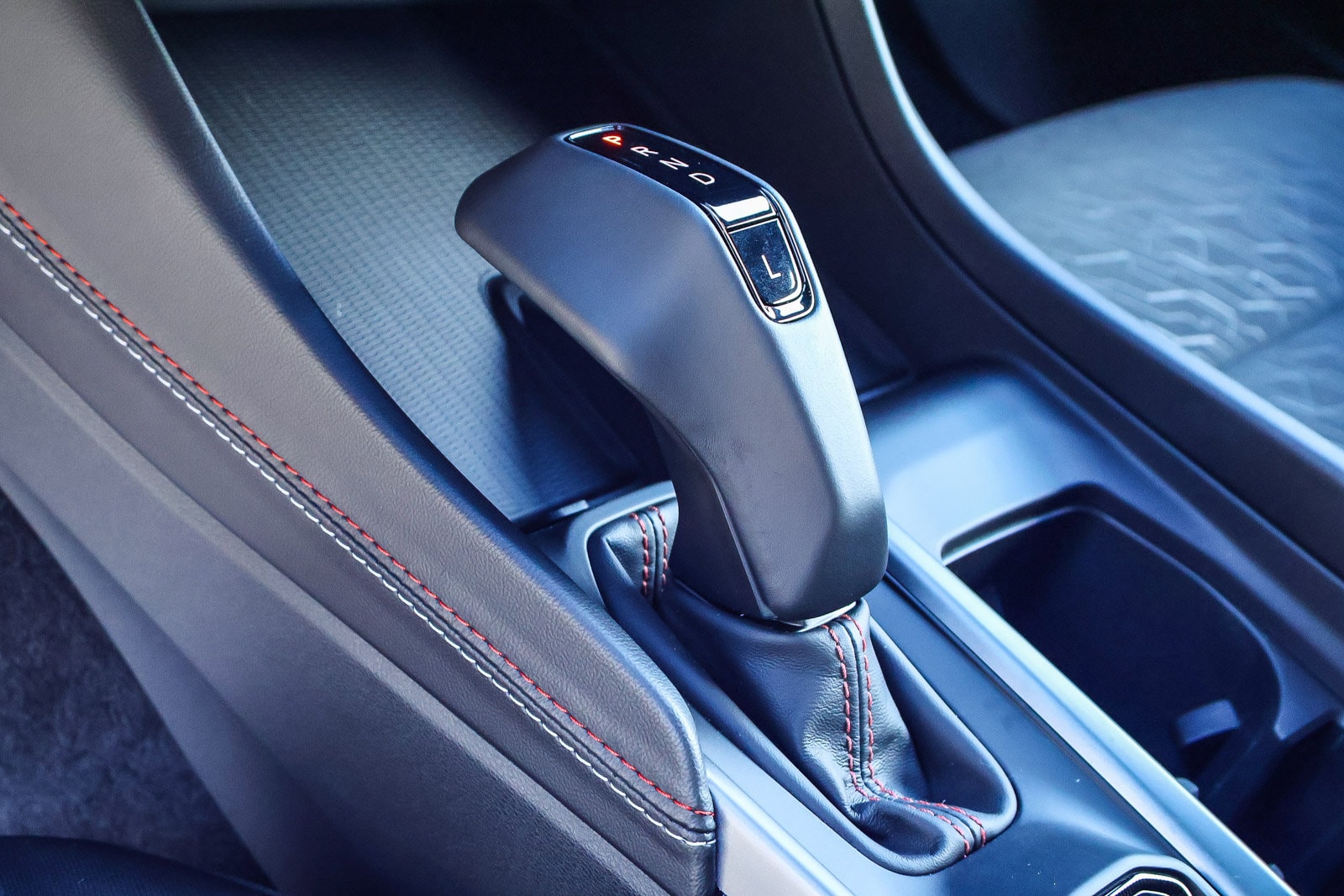 2026 Dodge Charger RT 4-DOOR AWD — foto 9 de 30