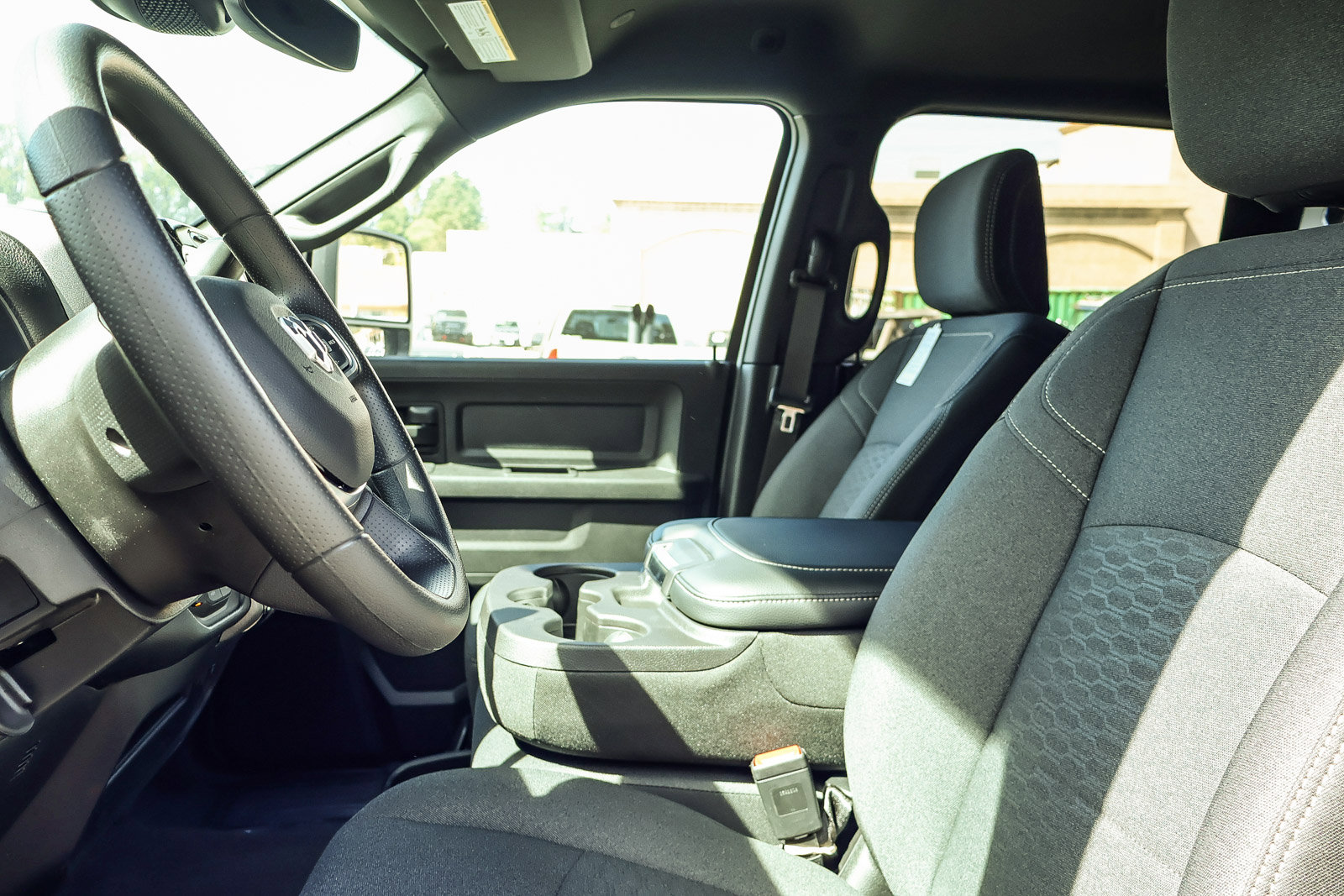 2026 Ram 2500 TRADESMAN CREW CAB 4X4 — photo 15 of 32