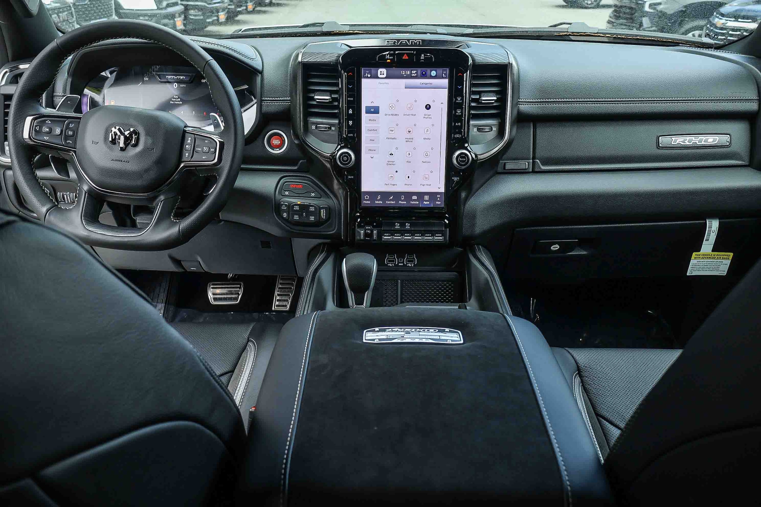 2026 Ram 1500 RHO / TRX CREW CAB 4X4 — 第 9 张照片，共 32 张