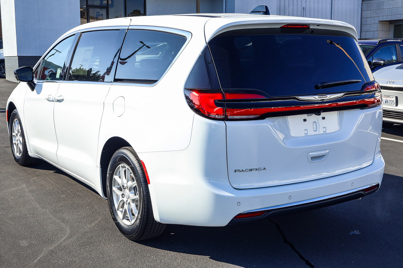 2026 Chrysler Pacifica Select - Photo 24