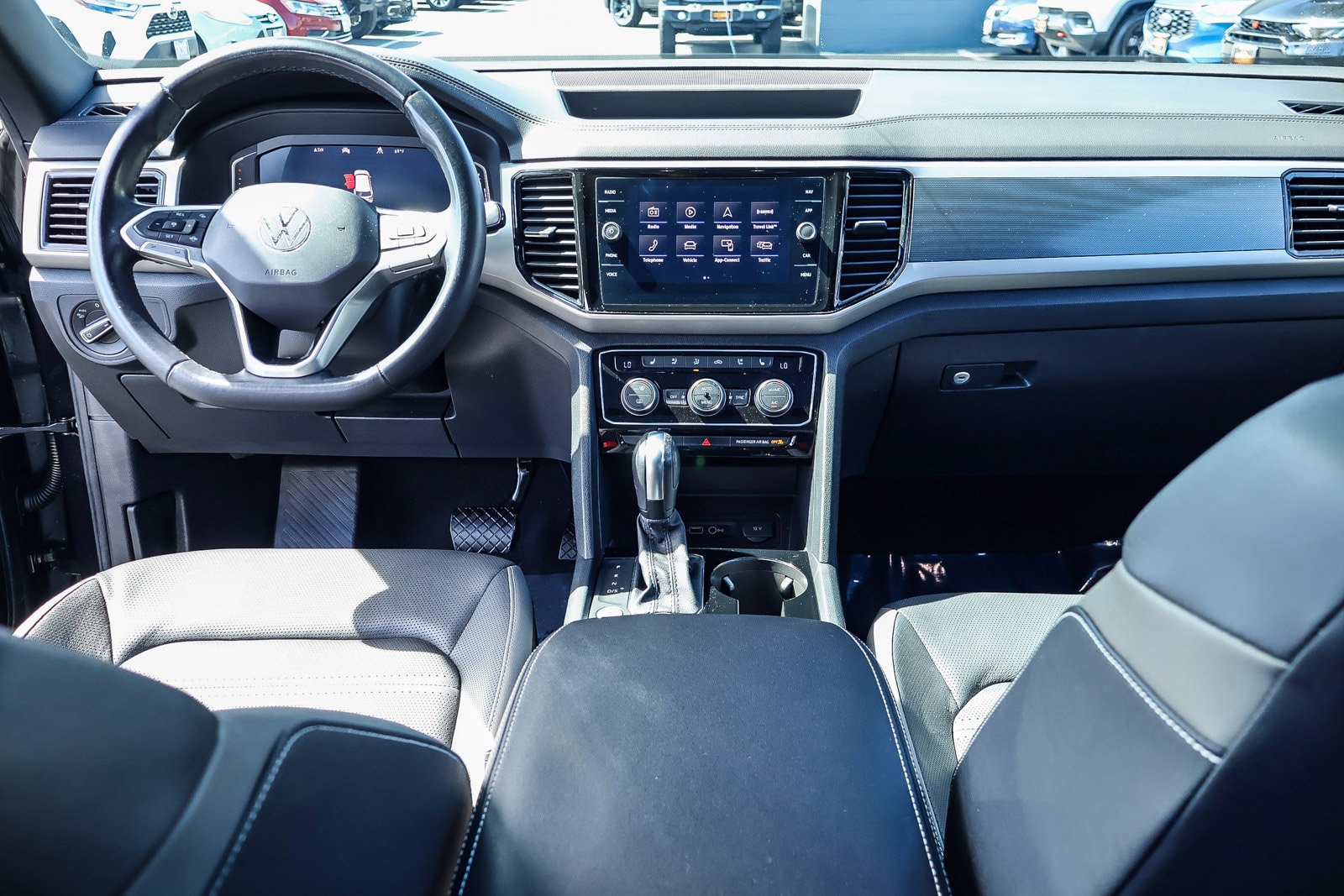 2020 Volkswagen Atlas Cross Sport 3.6L V6 SEL Premium 4MOTION photo 6