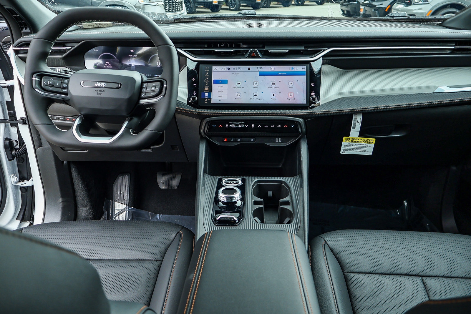 2026 Jeep Cherokee LAREDO 4X4 — photo 10 of 33
