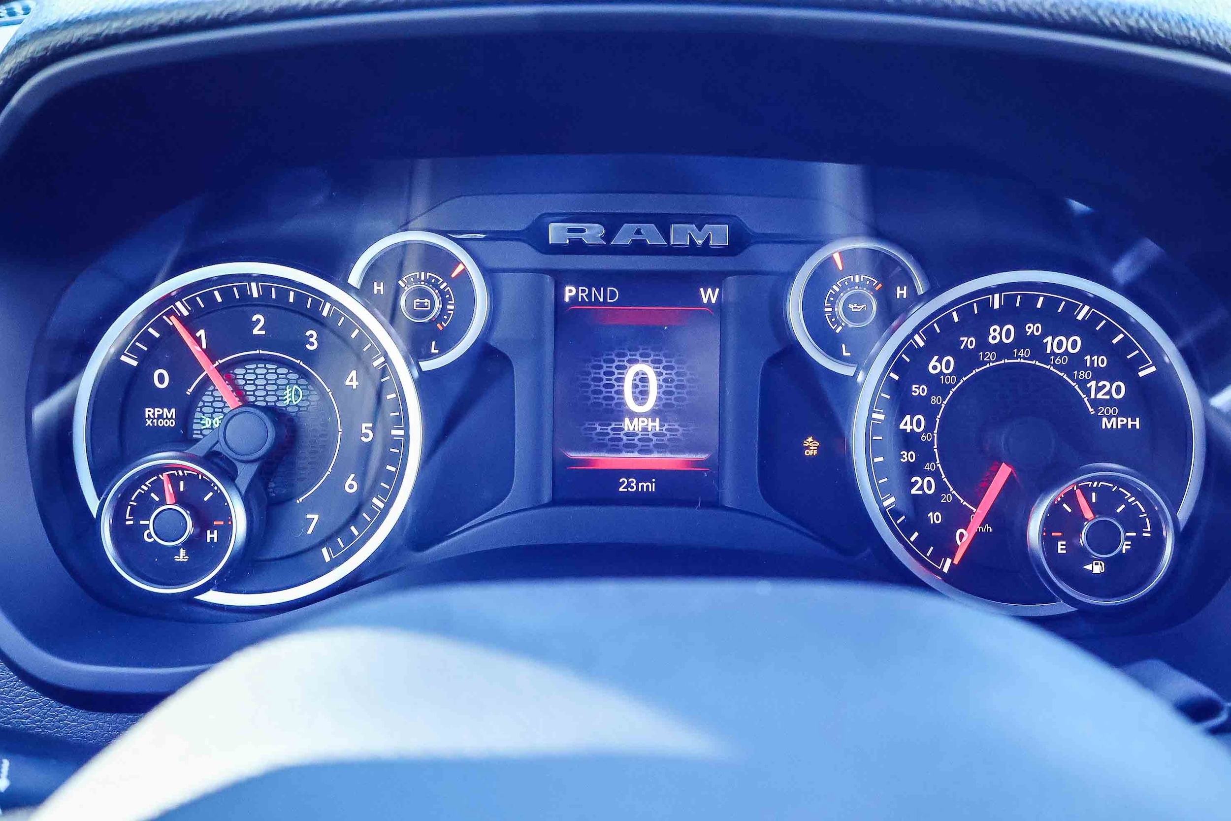 2026 Ram 2500 TRADESMAN CREW CAB 4X4 — 第 13 张照片，共 31 张