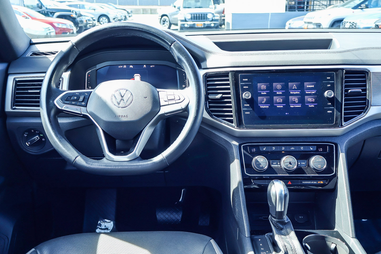 2020 Volkswagen Atlas Cross Sport 3.6L V6 SEL Premium 4MOTION photo 2