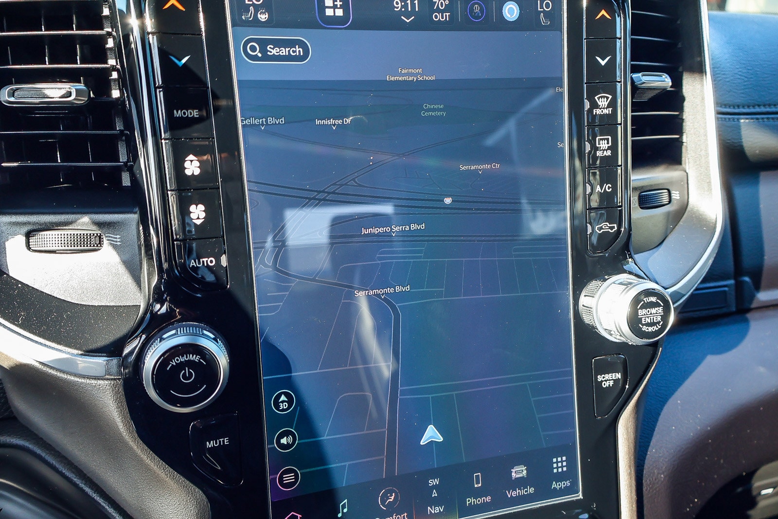 2024 Ram 3500 Laramie photo 5