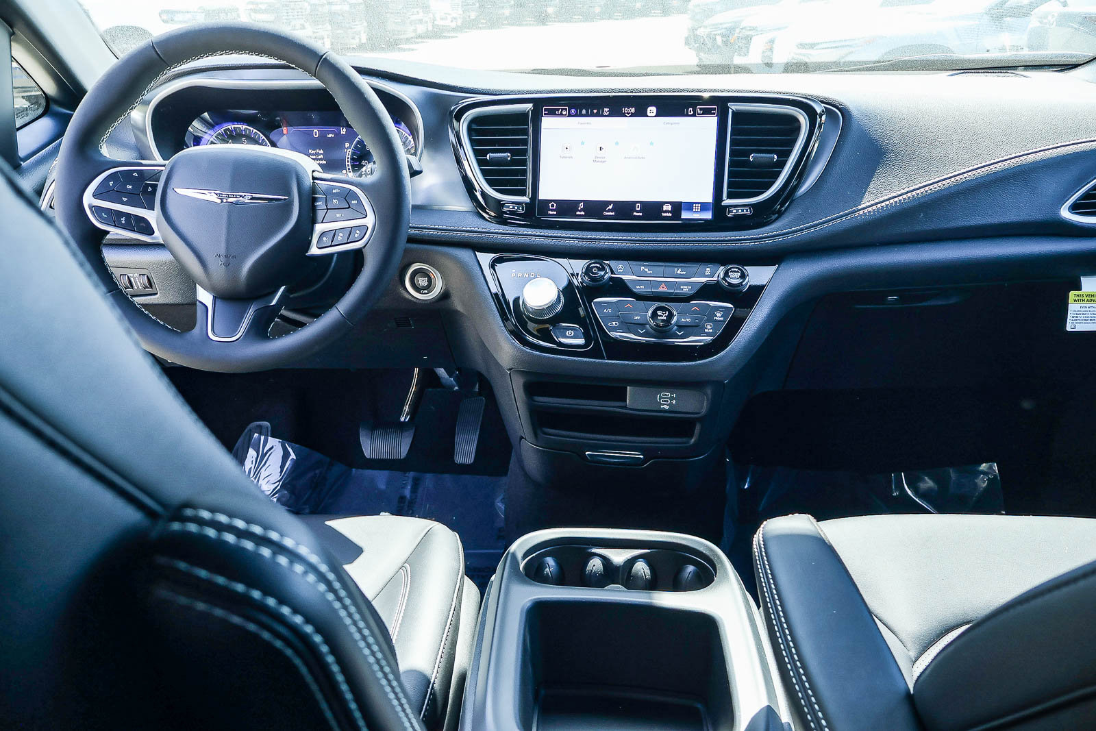 2026 Chrysler Pacifica SELECT — photo 9 of 34