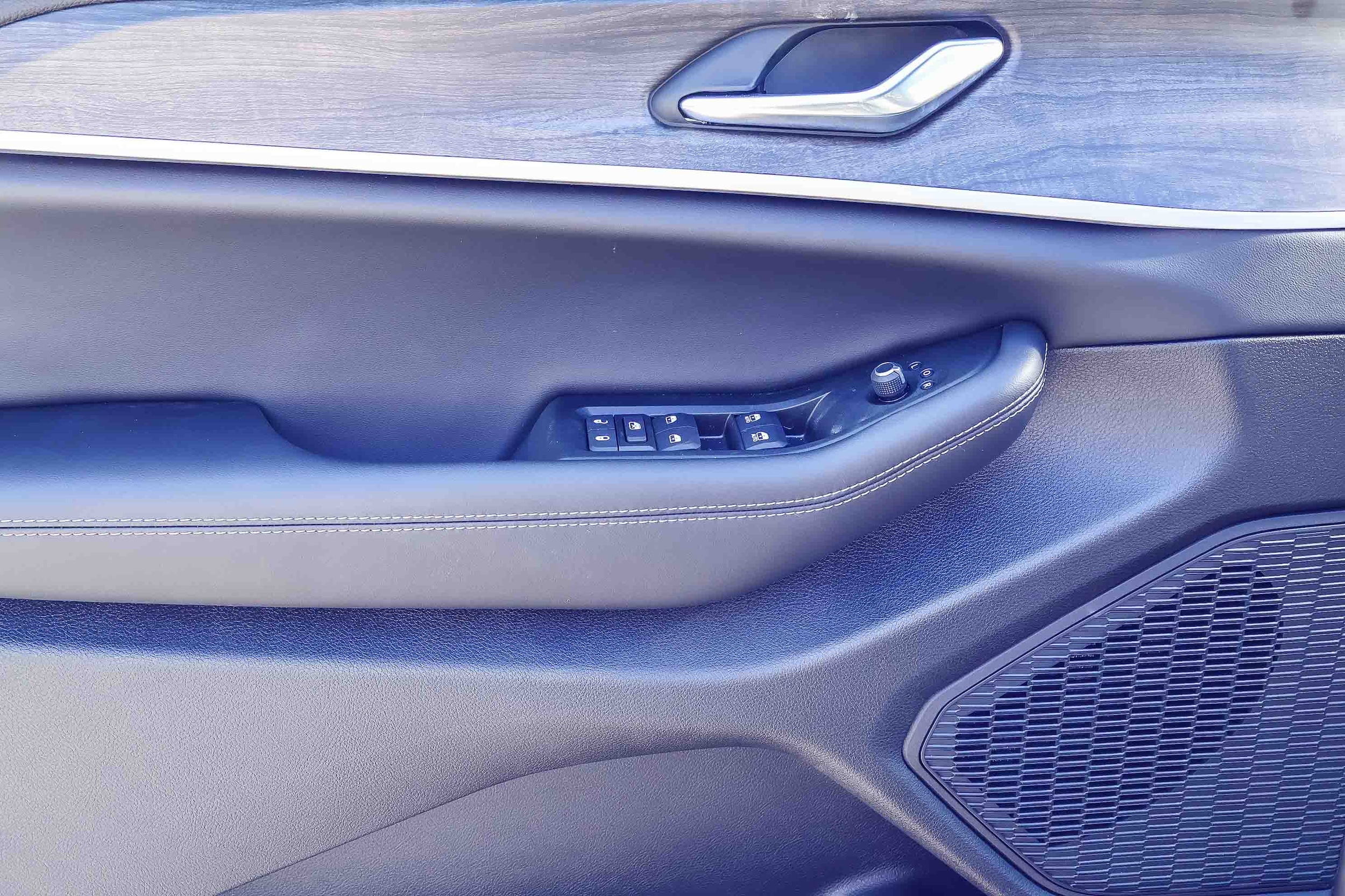 2026 Jeep Grand Cherokee LAREDO 4X4 — foto 12 de 33