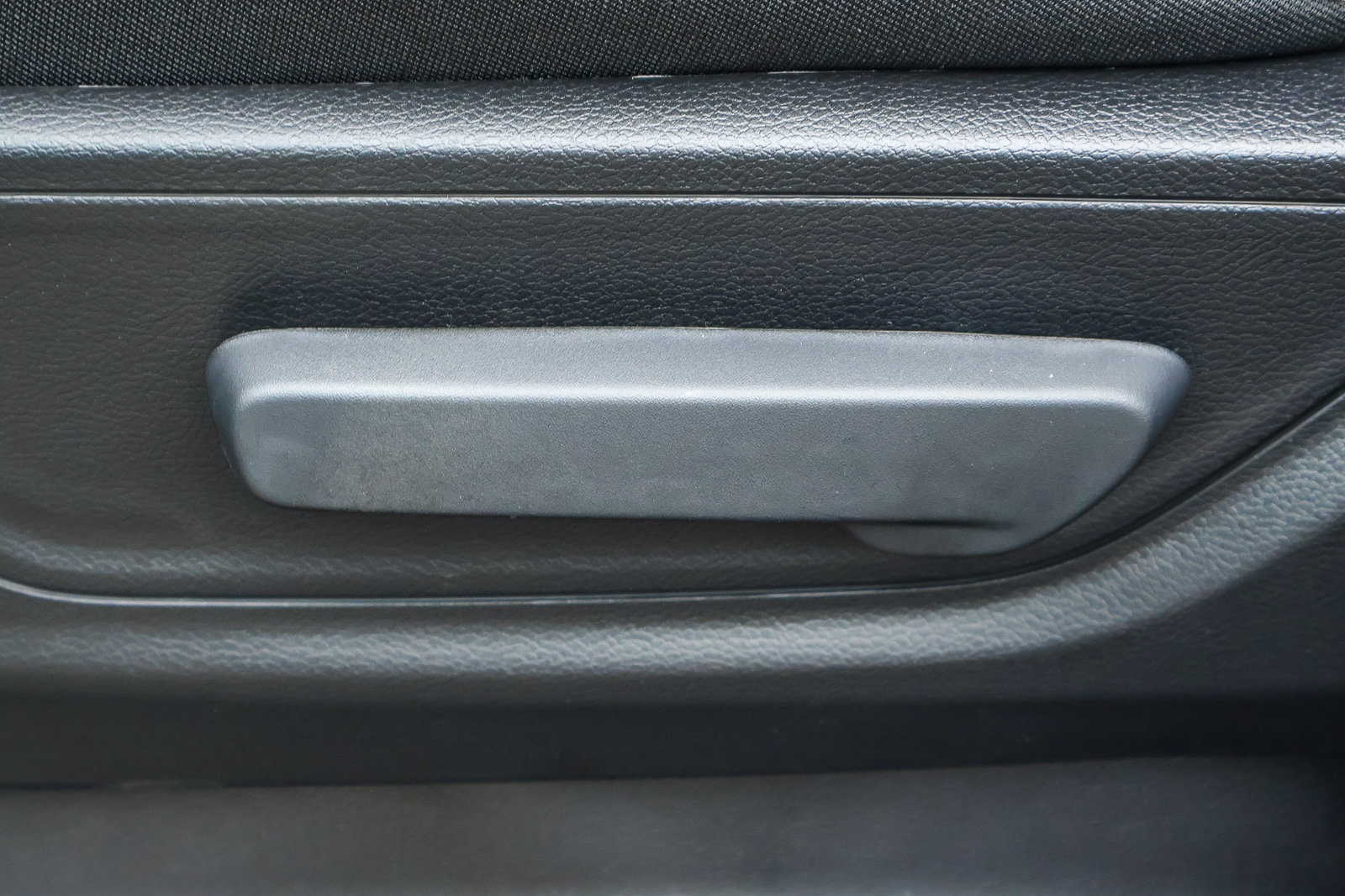 2026 Ram 1500 TRADESMAN CREW CAB 4X4 — photo 11 of 30