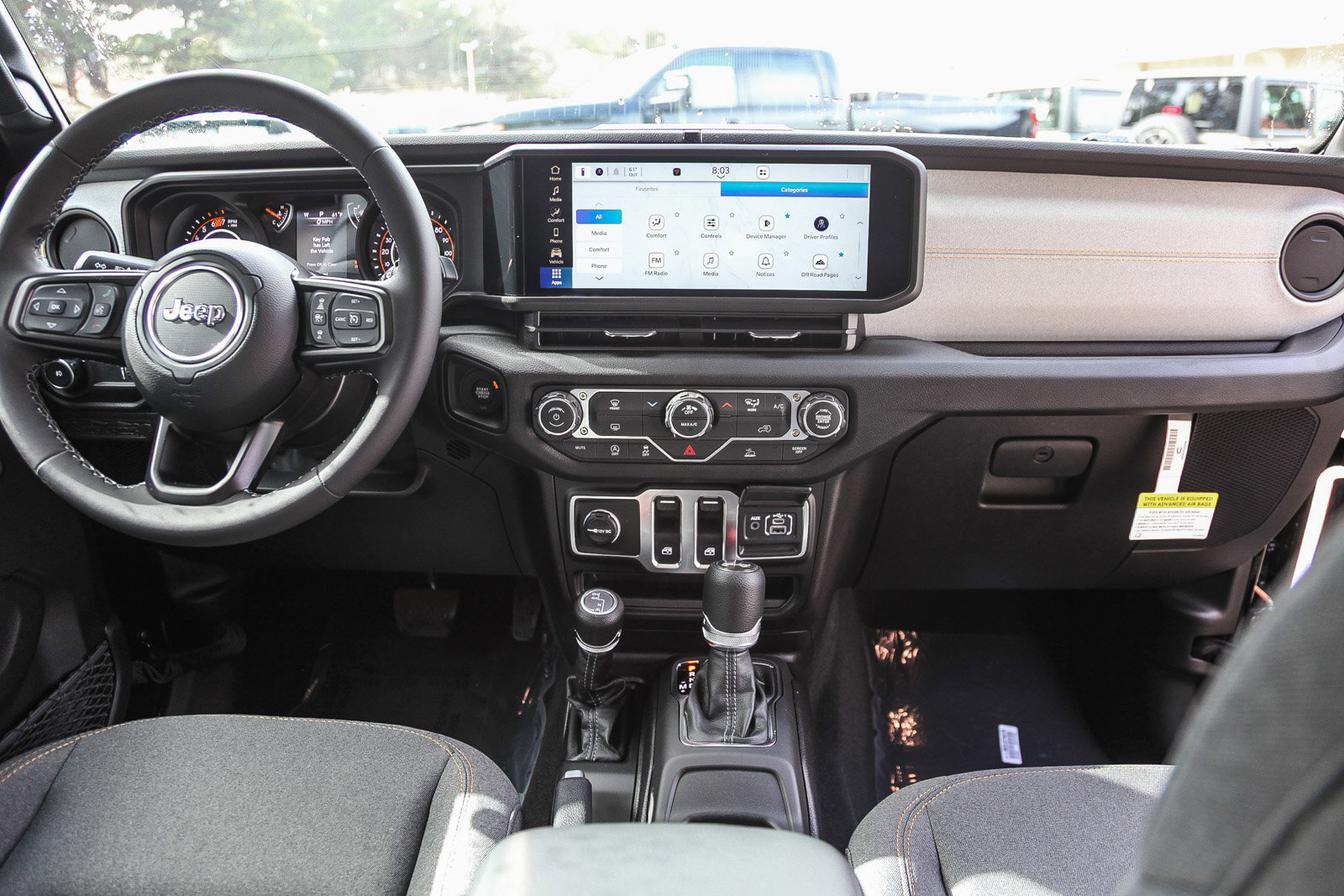 2026 Jeep Wrangler 2-DOOR SPORT — 第 7 张照片，共 30 张