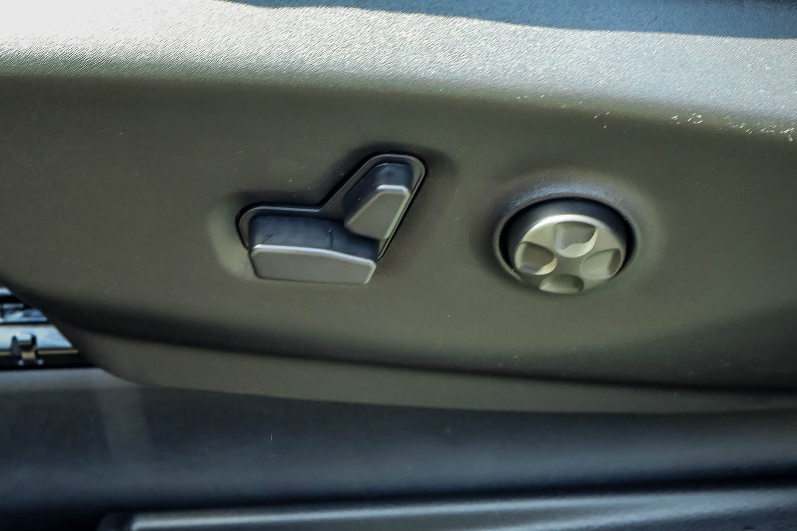 2026 Chrysler Pacifica SELECT — photo 13 of 34