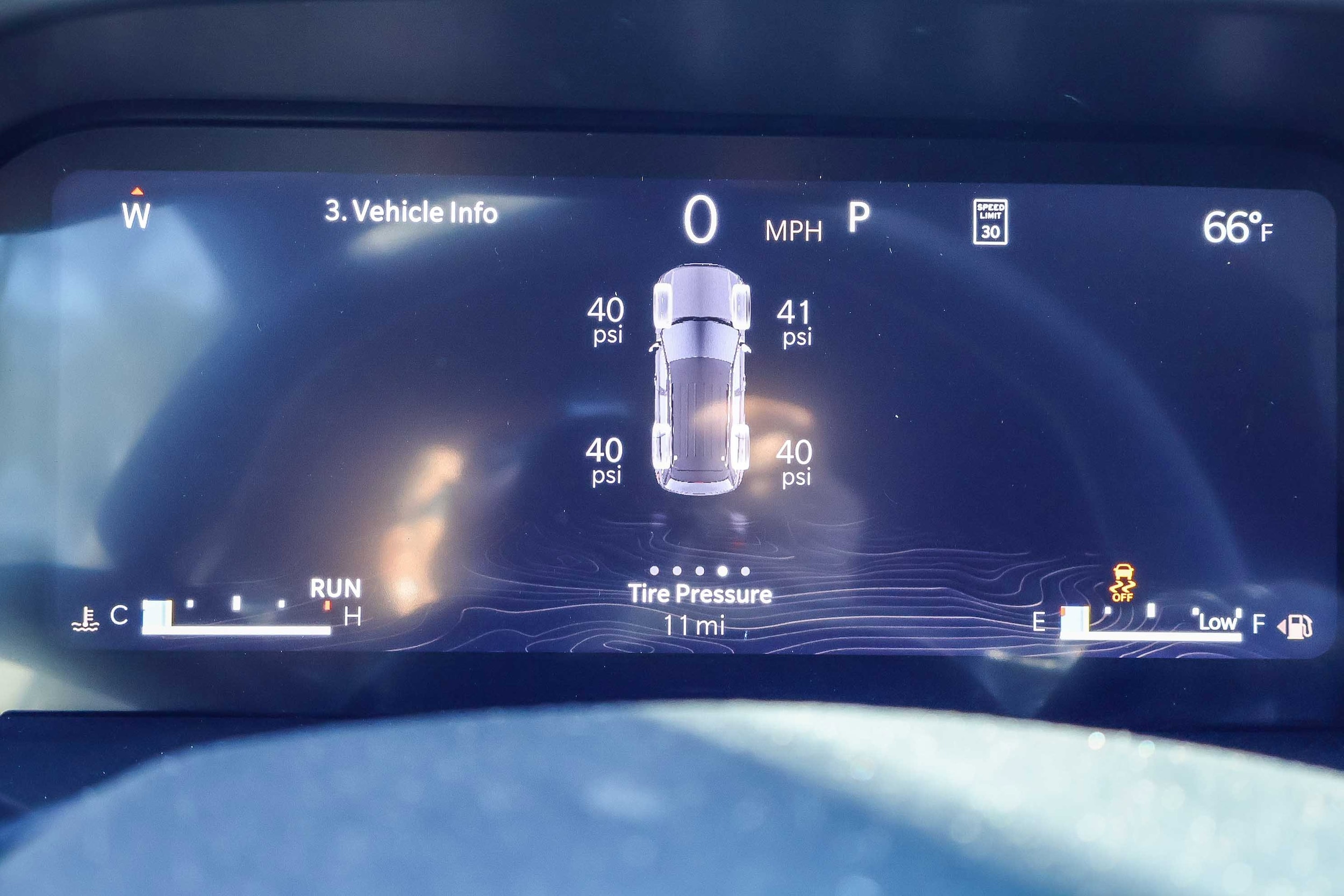 2026 Jeep Grand Cherokee LAREDO 4X4 — foto 14 de 33