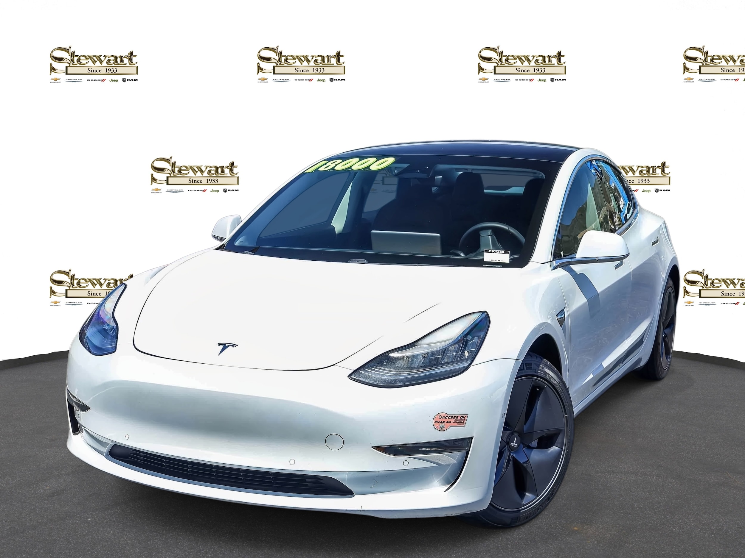 2020 Tesla Model 3 Standard Range Plus's photo
