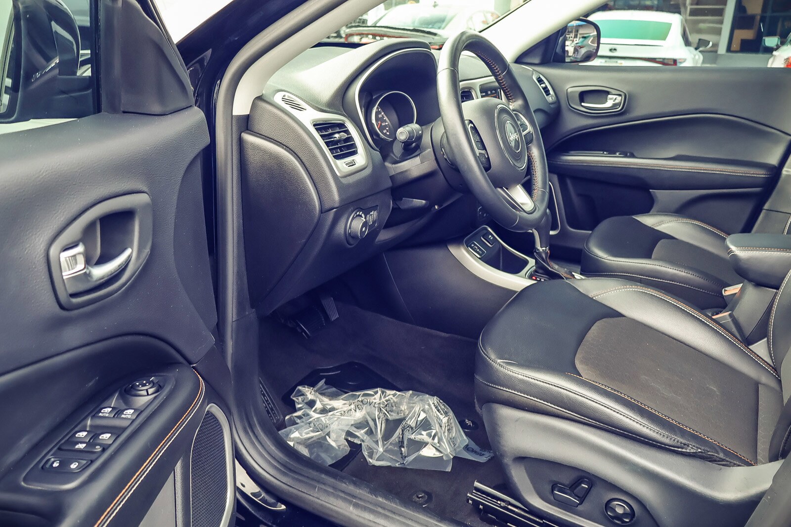 2018 Jeep Compass Latitude photo 2