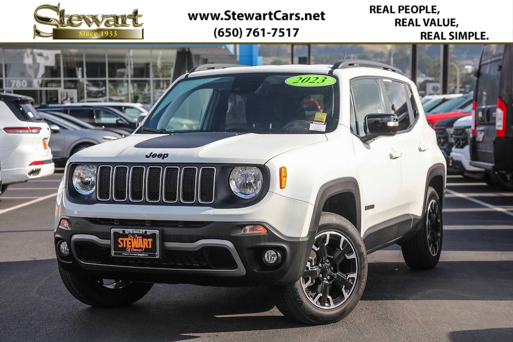 Used 2023 Jeep Renegade Latitude SUV