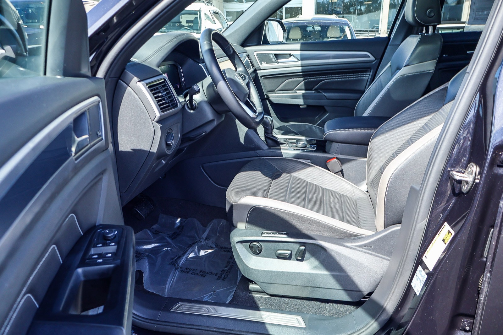 1V2NE2CA8LC229258