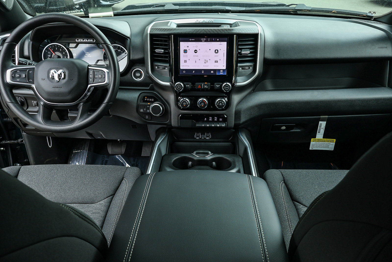 2026 Ram 1500 TRADESMAN CREW CAB 4X4 — 第 7 张照片，共 30 张