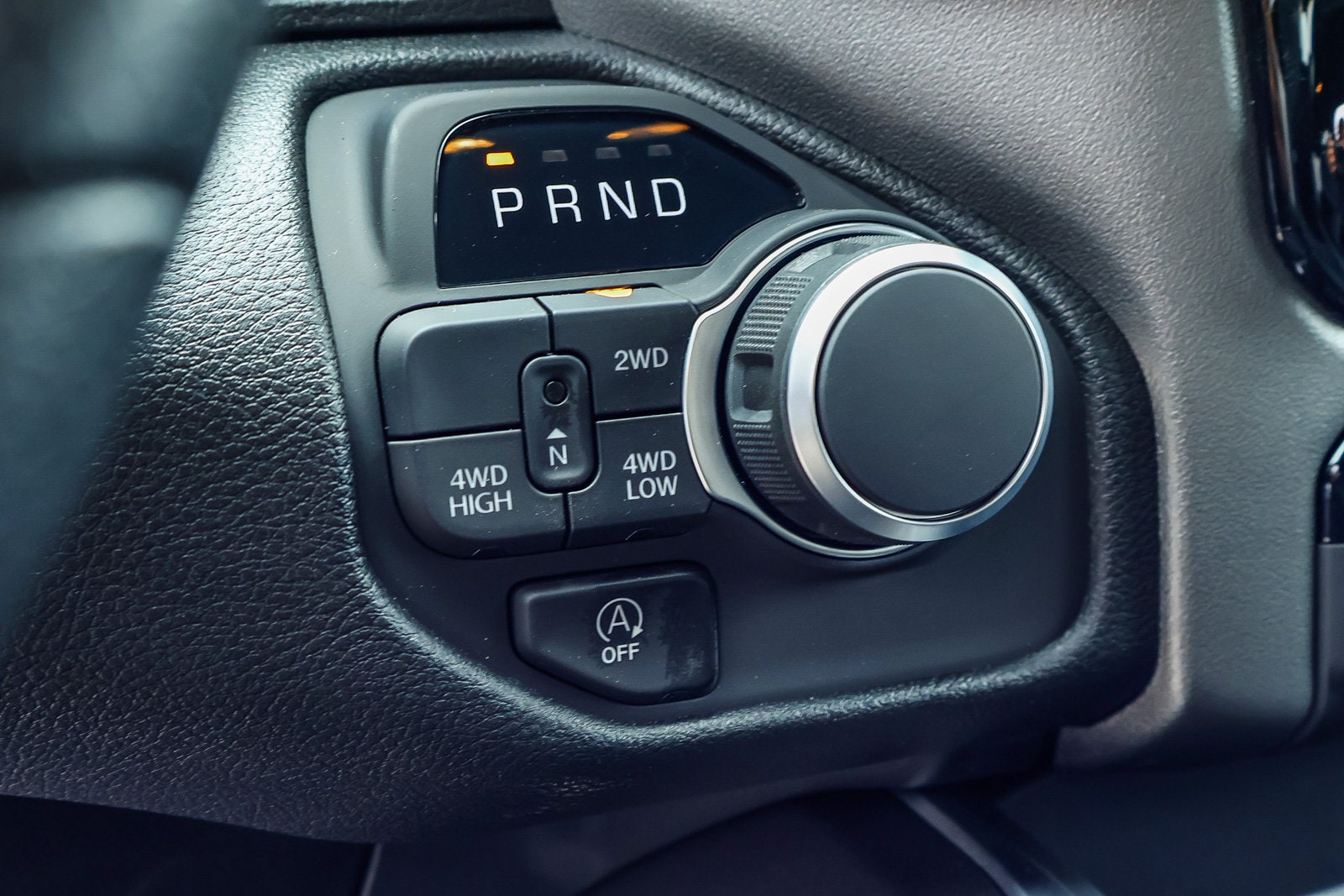 2026 Ram 1500 TRADESMAN CREW CAB 4X4 — foto 9 de 31