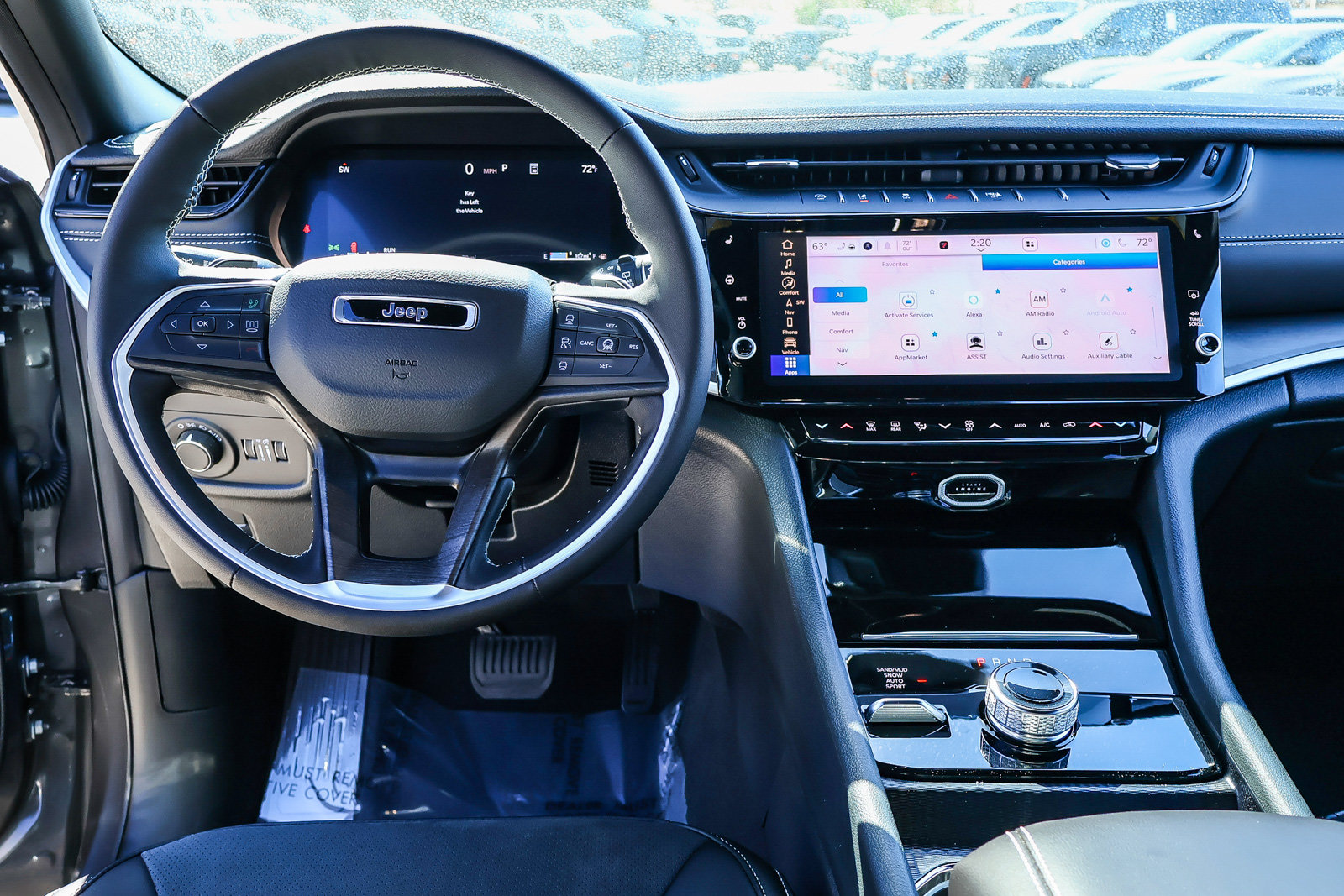 2026 Jeep Grand Cherokee L LAREDO 4X4 — foto 3 de 29