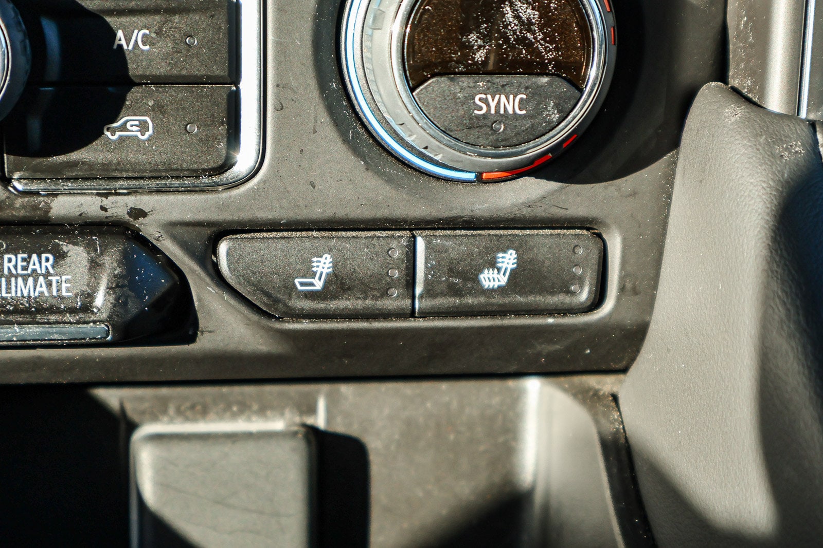 2024 Chevrolet Suburban LT photo 6