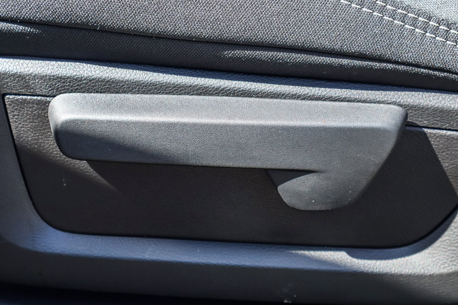 2026 Ram 2500 TRADESMAN CREW CAB 4X4 — photo 13 of 32