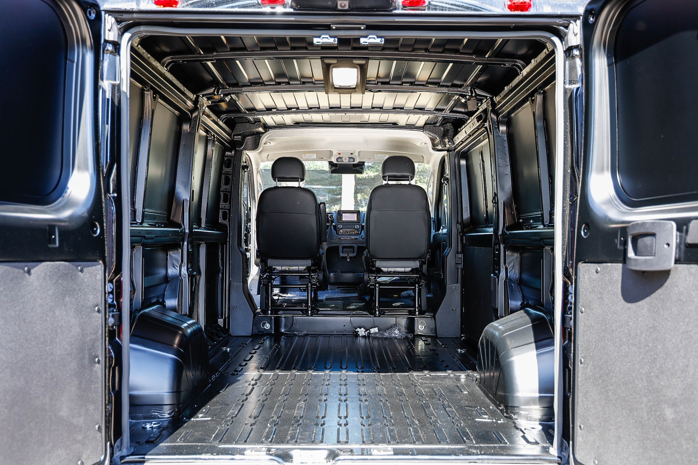 2026 Ram ProMaster 1500 PROMASTER C/V LR 136 WB — foto 11 de 29
