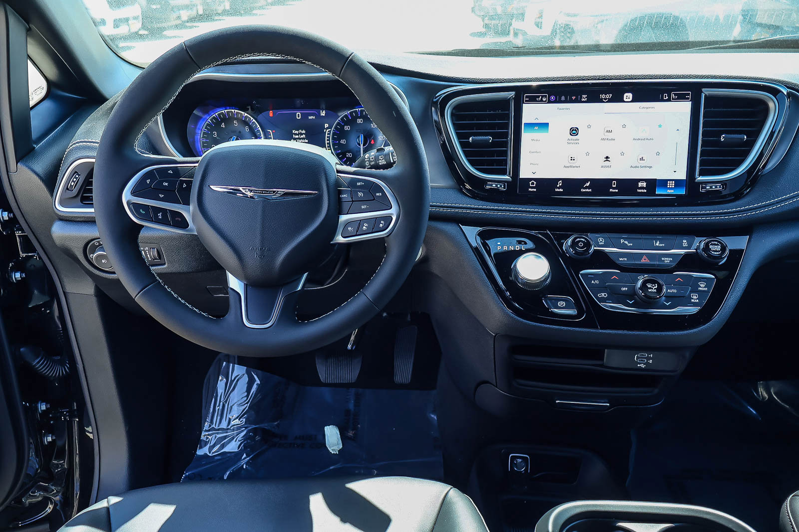 2026 Chrysler Pacifica SELECT — photo 3 of 34