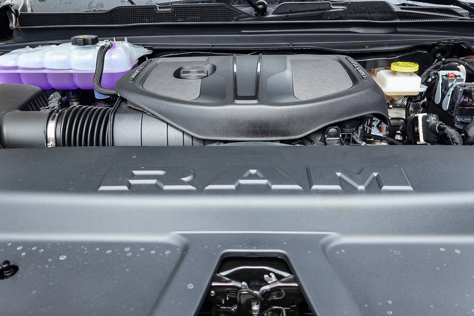 2026 Ram 1500 TRADESMAN CREW CAB 4X4 — foto 15 de 31