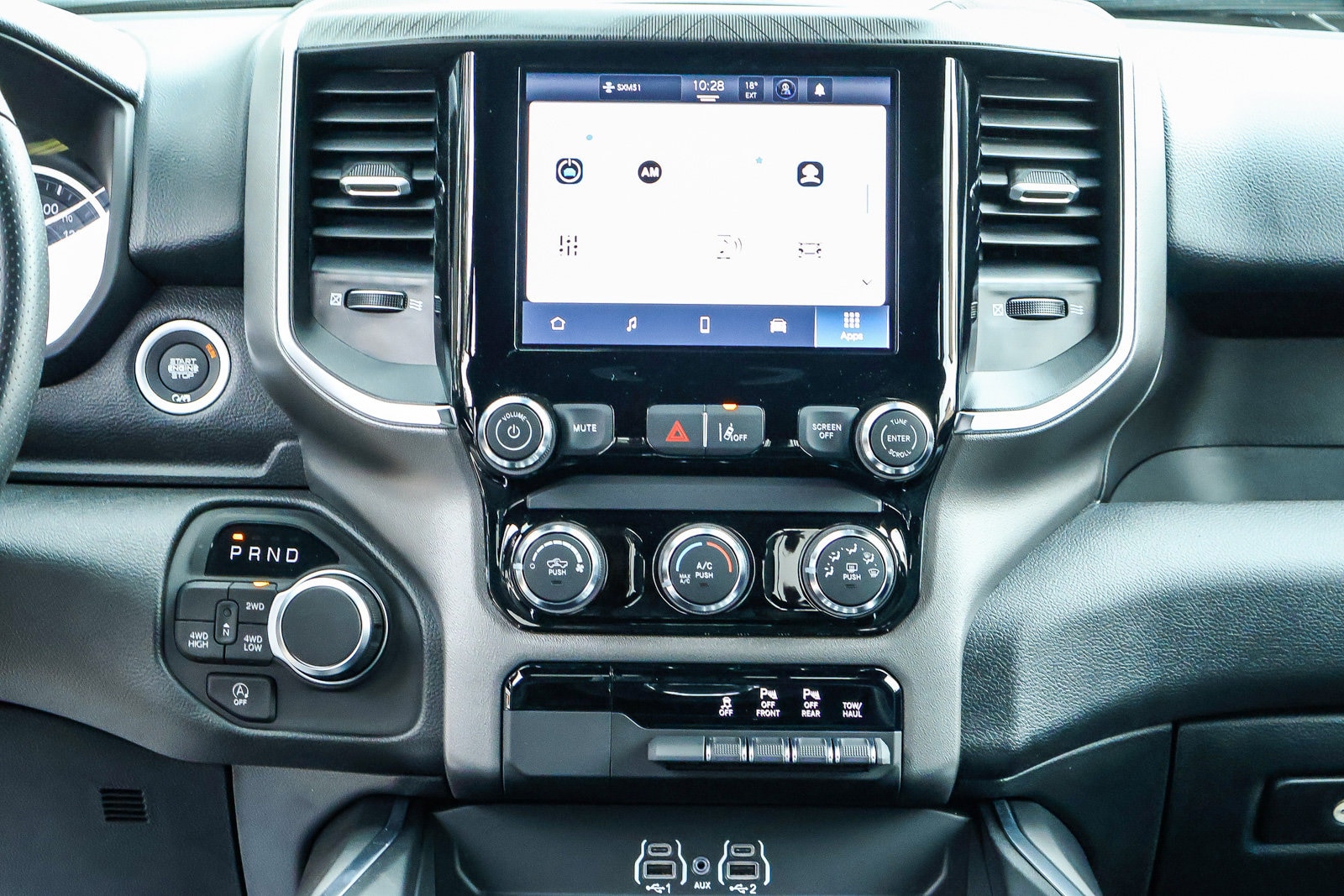 2026 Ram 1500 TRADESMAN CREW CAB 4X4 — foto 8 de 30