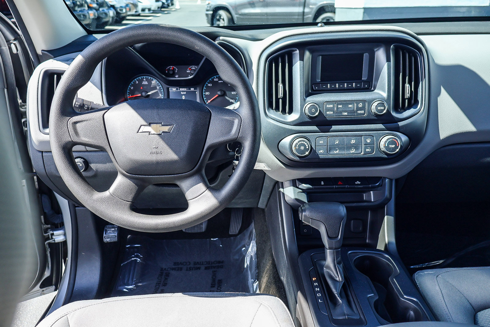 2017 Chevrolet Colorado 2WD WT photo 2