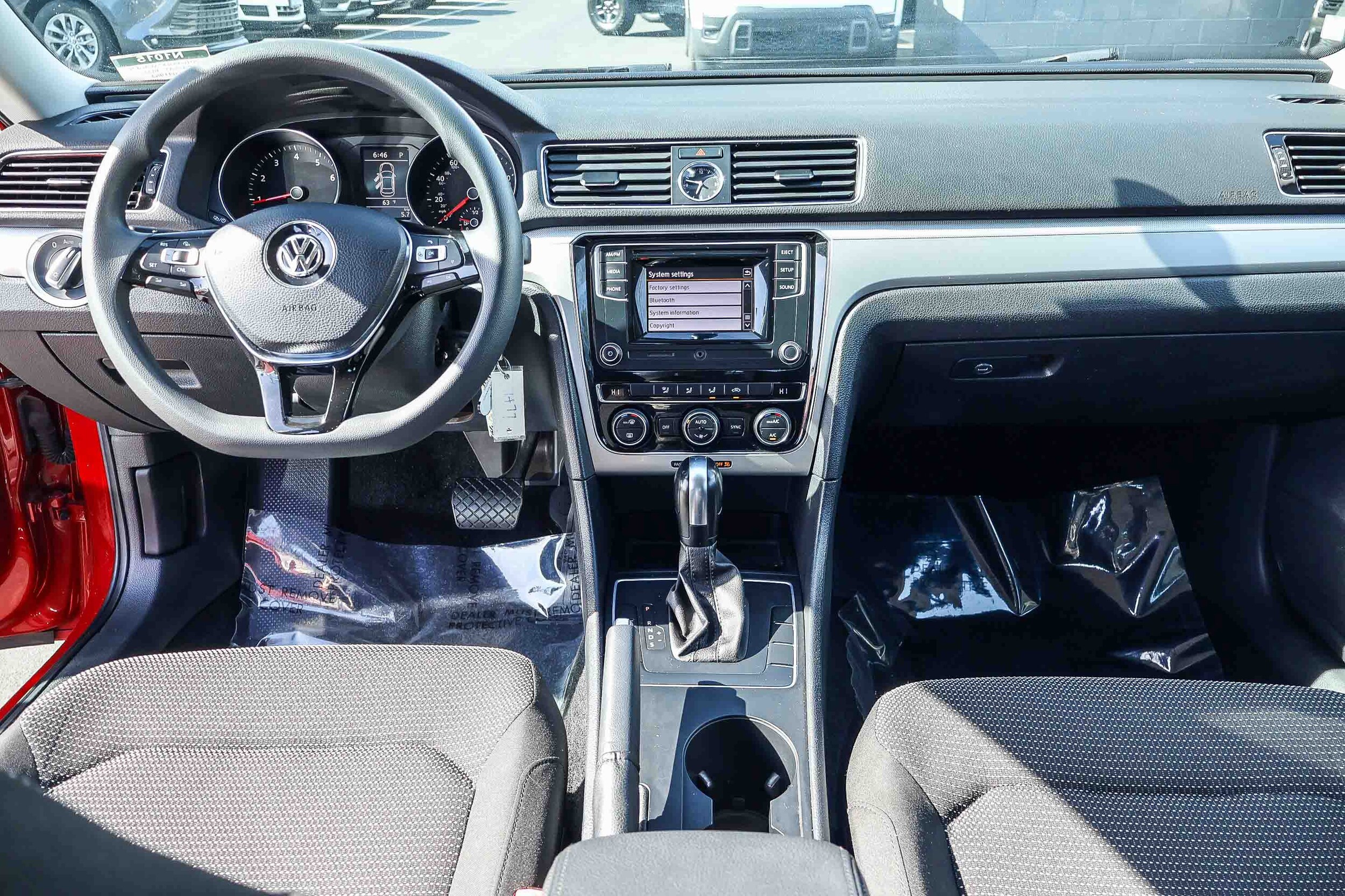 2016 Volkswagen Passat 1.8T S photo 5