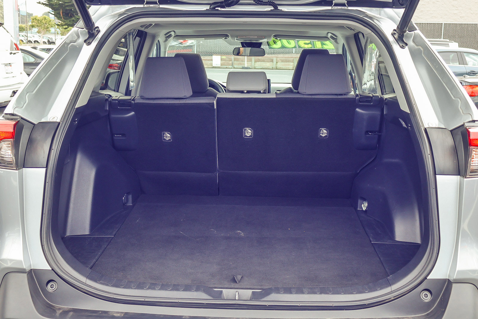 2019 Toyota RAV4 XLE - Photo 16