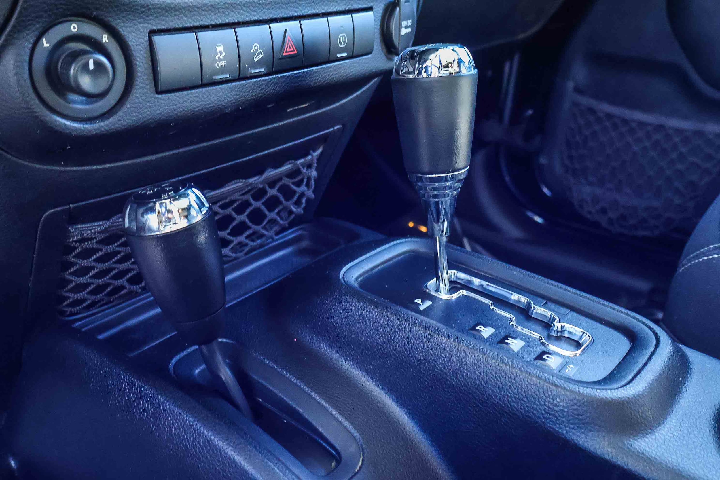 2016 Jeep Wrangler Unlimited Sahara photo 6