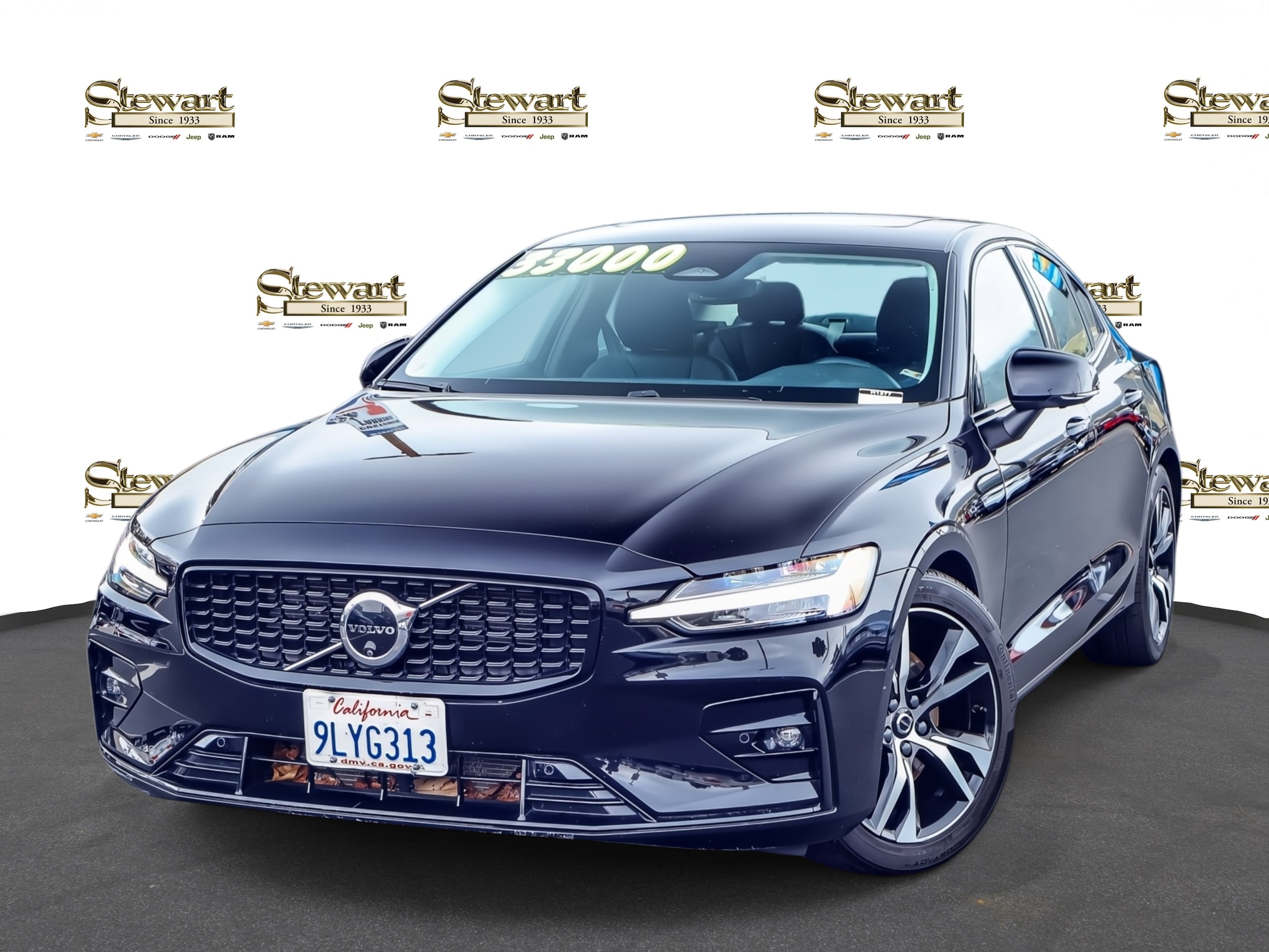 2024 Volvo S60 B5 Plus Dark Theme AWD's photo