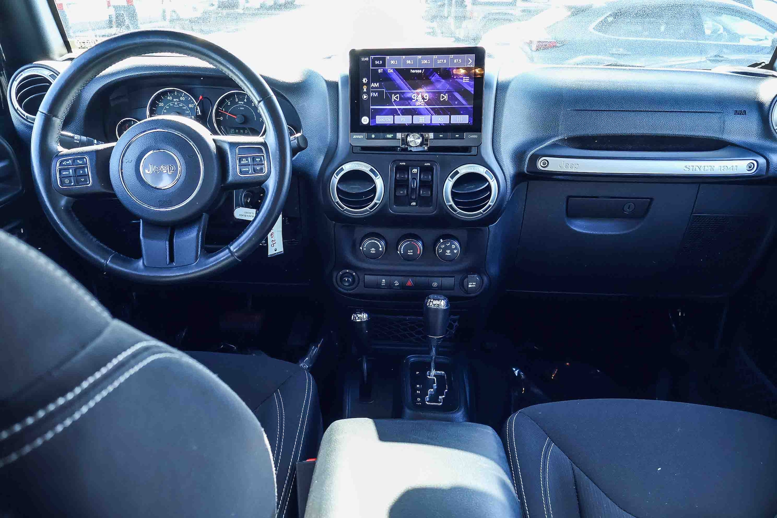 2016 Jeep Wrangler Unlimited Sahara photo 4