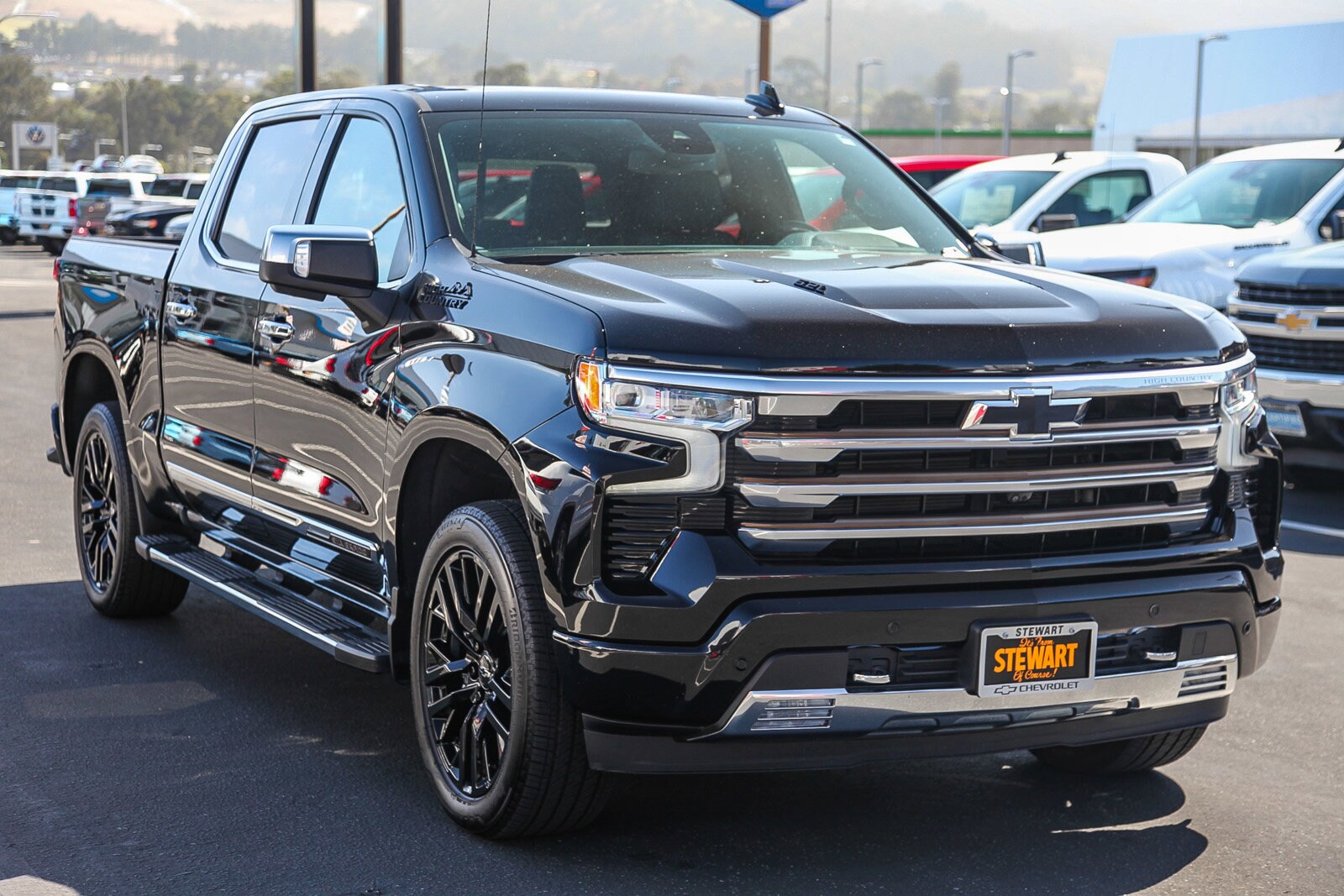 2022 Chevrolet Silverado 1500 High Country photo 2