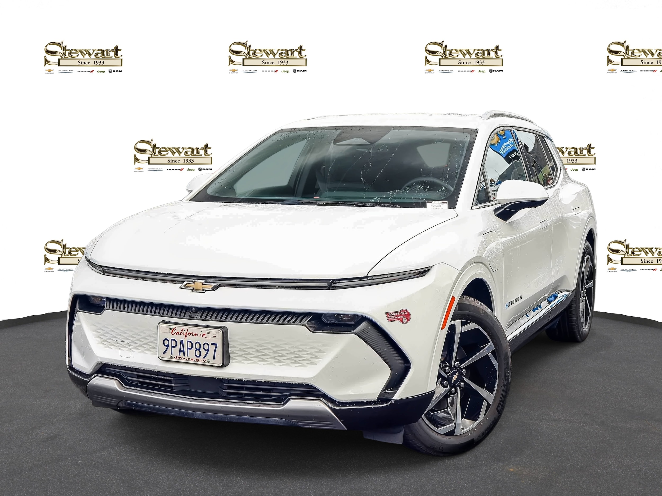 2024 Chevrolet Equinox EV LT's photo