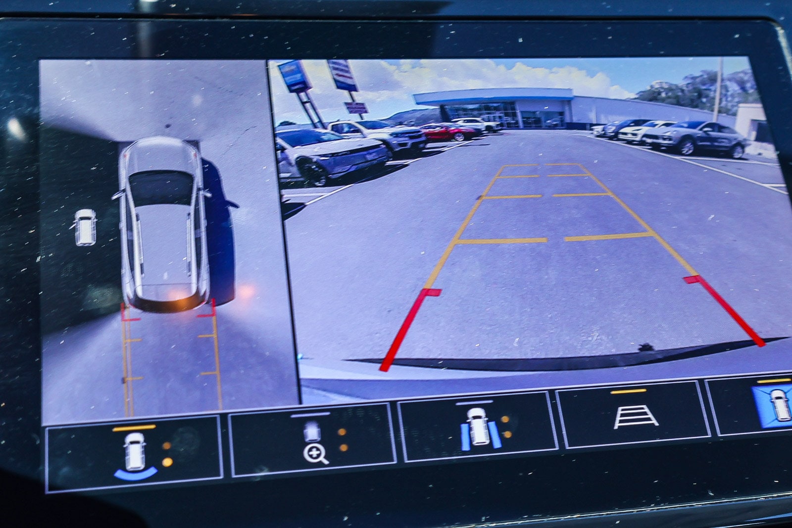 2022 Chevrolet Bolt EUV Premier photo 5