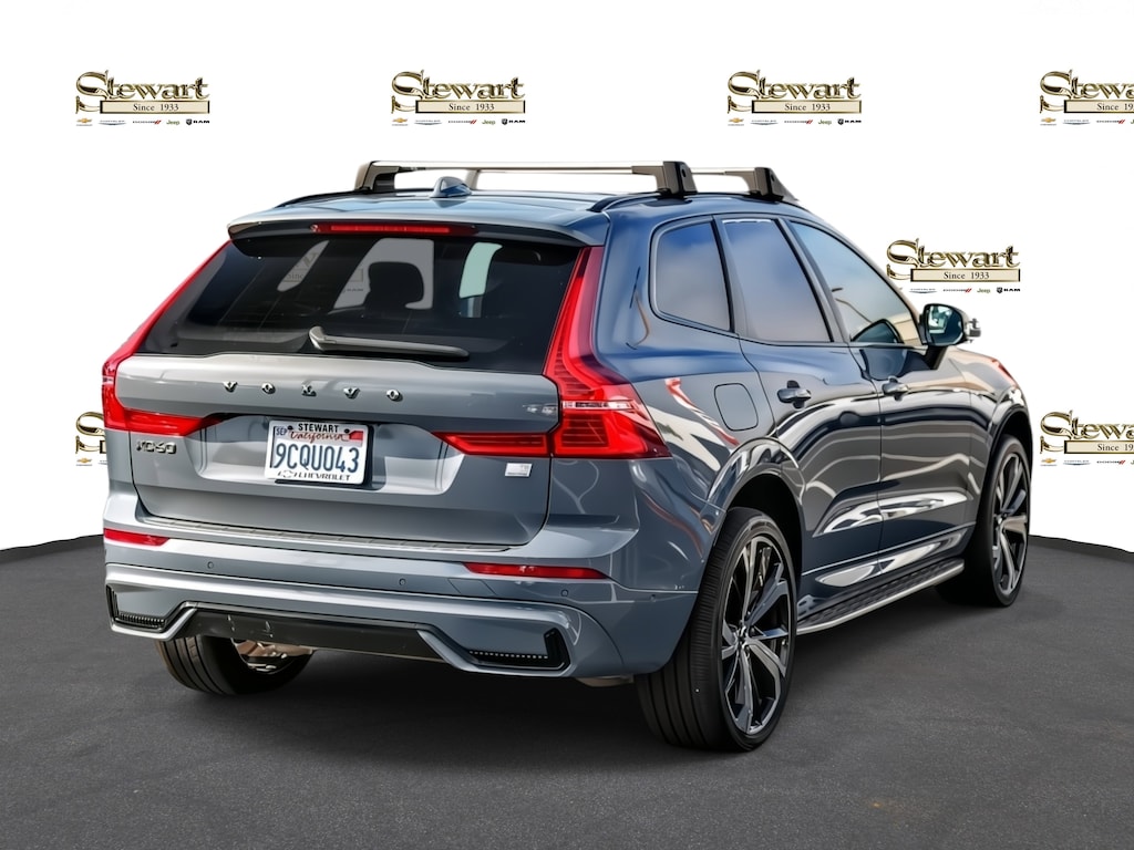 Used 2023 Volvo XC60 Recharge Plug-In Hyb Ultimate Dark Theme