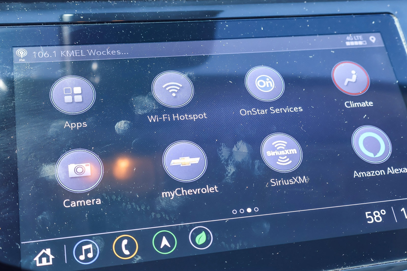 2022 Chevrolet Bolt EUV Premier photo 4