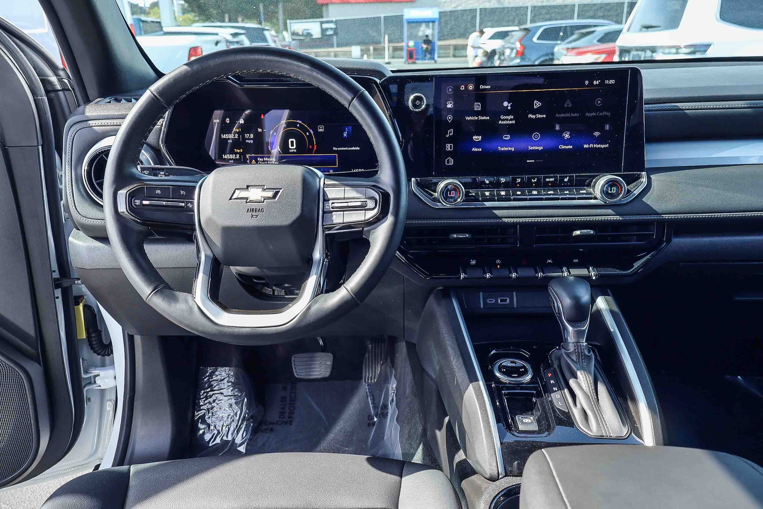 2024 Chevrolet Colorado LT photo 2