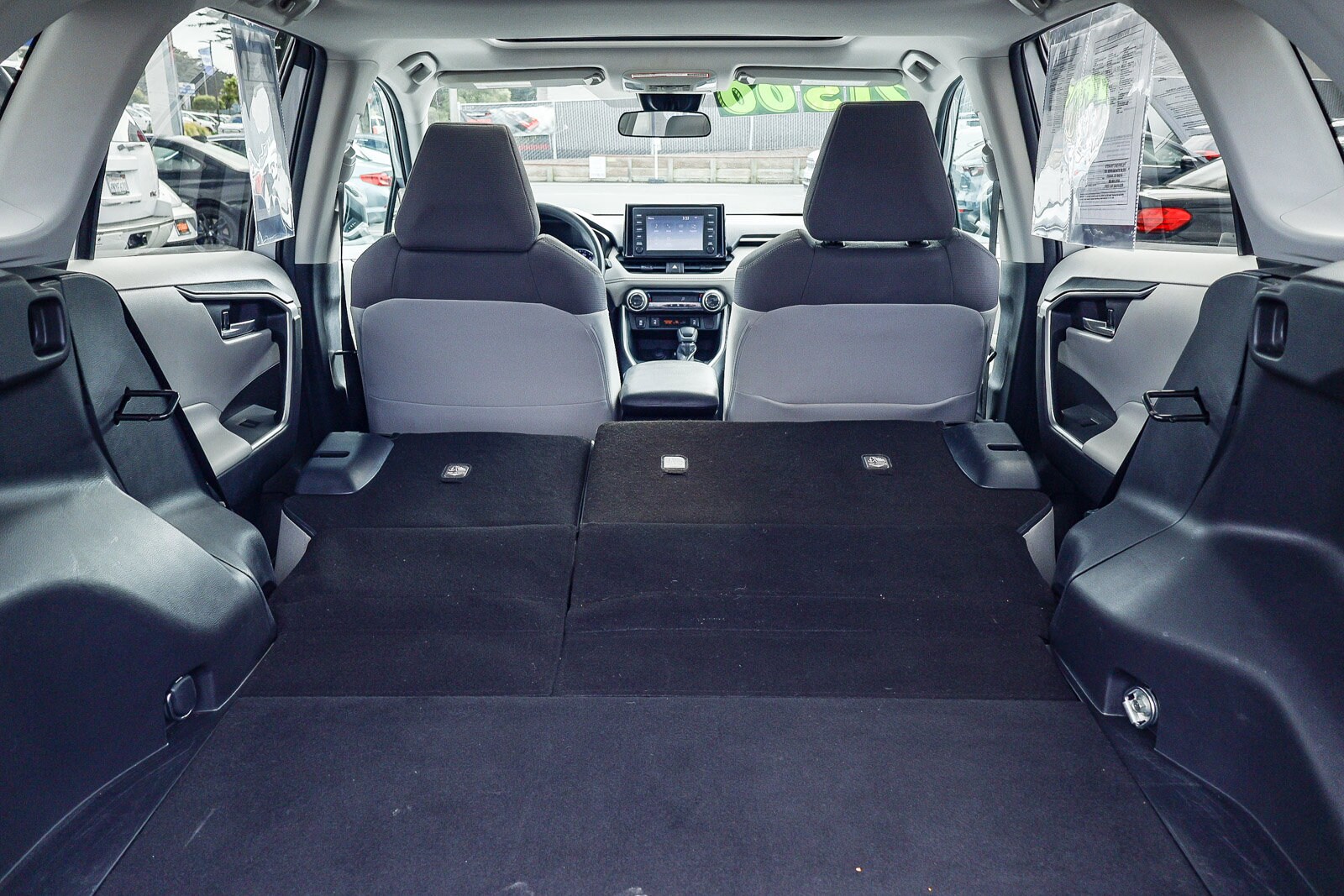 2019 Toyota RAV4 XLE - Photo 17