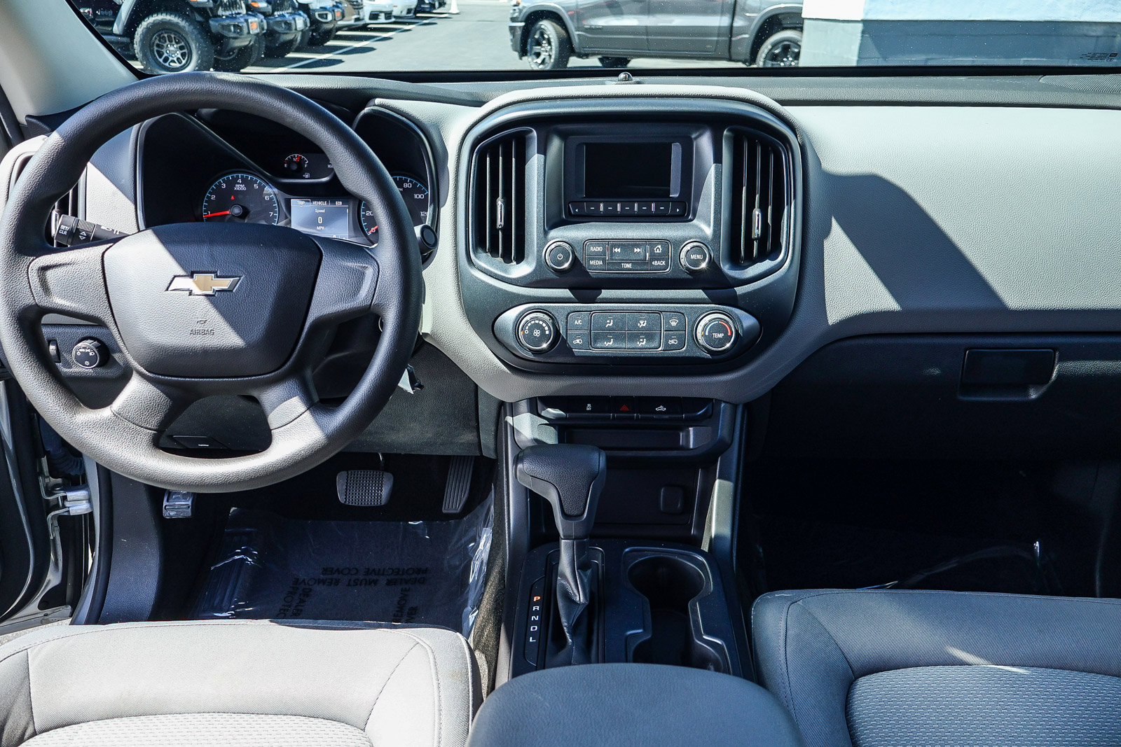 2017 Chevrolet Colorado 2WD WT photo 4